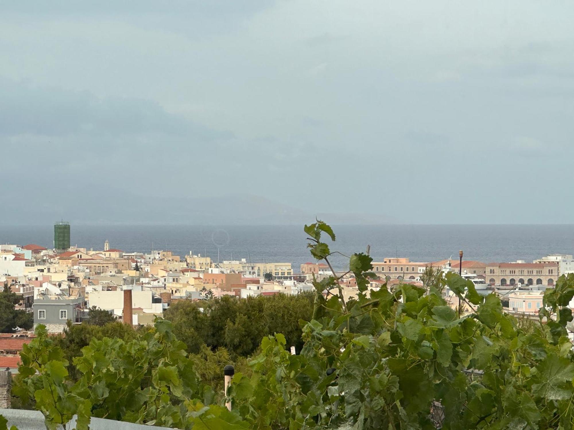 Le Rocher Episkopion  Bagian luar foto